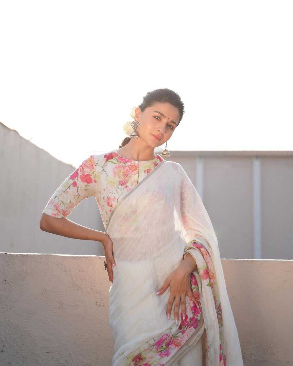 YNF LINEN GRO TRENDY WHOLESALE SAREES MANUFACTURER