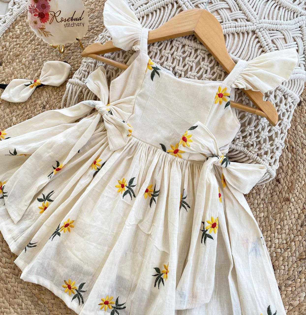 YNF COTTON BAB WHITE KIDS WEAR WHOLESALE KIDS FROCKS MANUFACTURER