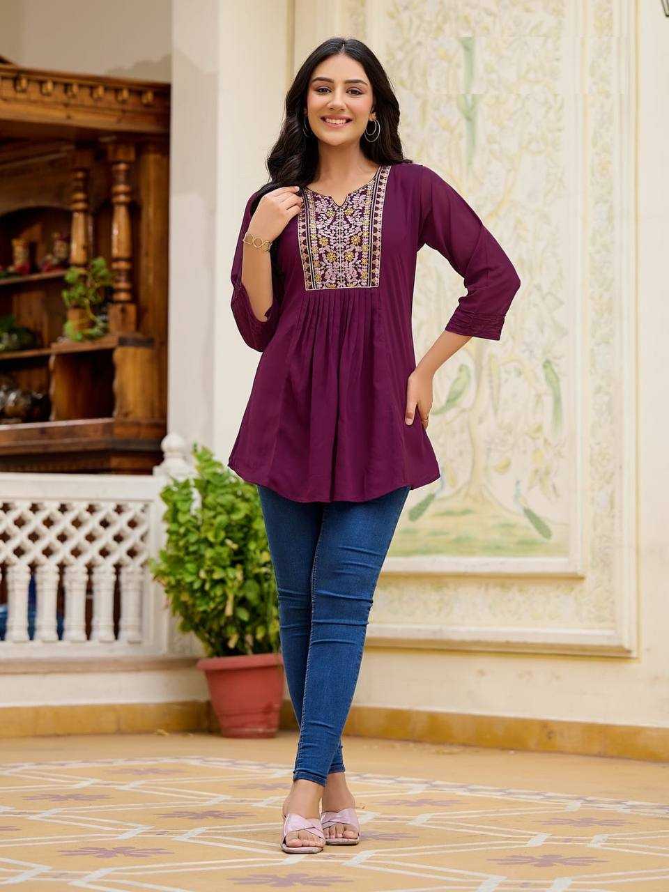 YNF GEORGETTE INL 03 KURTIS WHOLESALE FESTIVE SHORT KURTI MANUFACTURER 