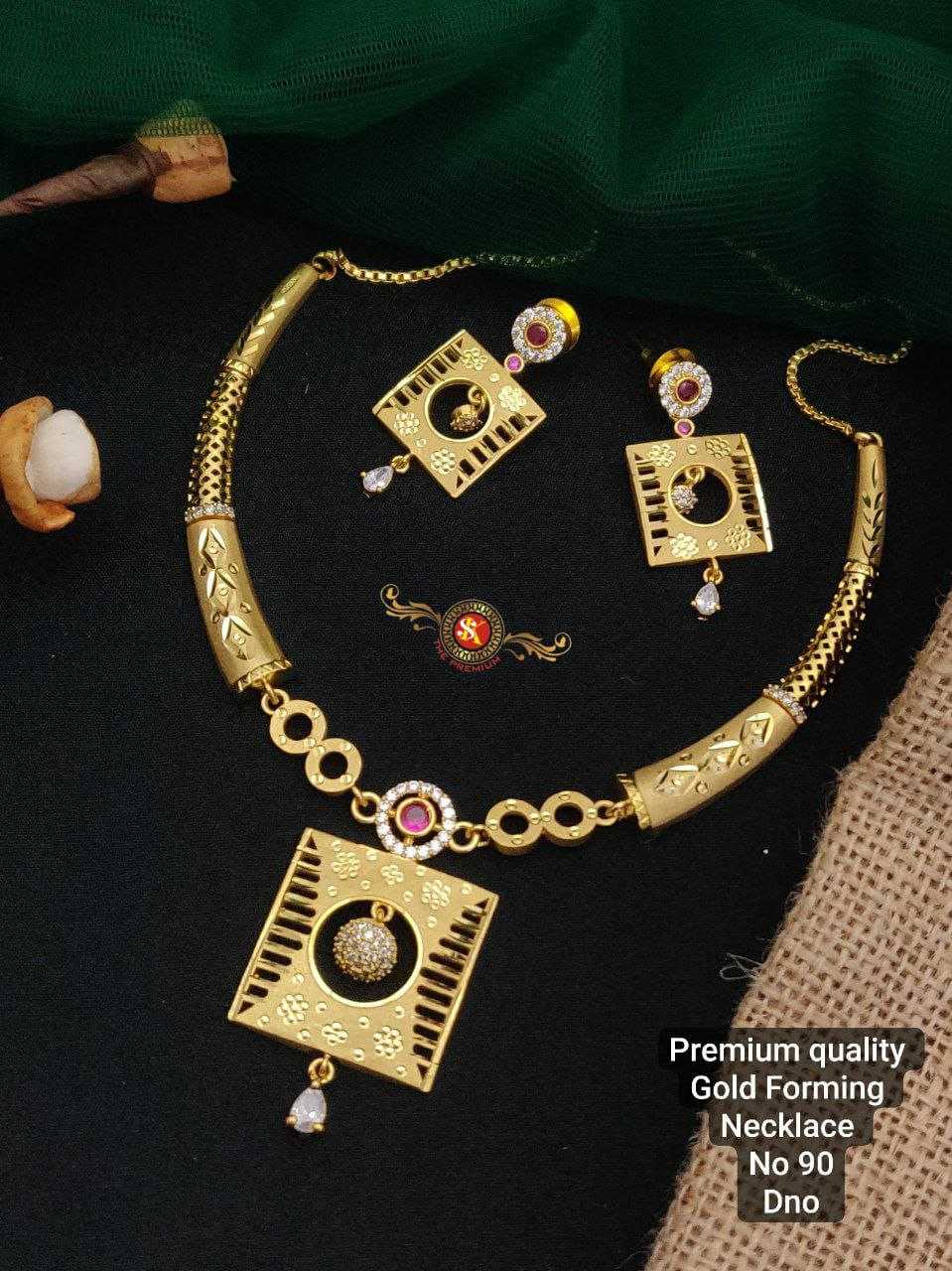 YNF BRASS GOLDEN7 WOMENS JEWELLREY WHOLESALE GOLDEN NECKLACE SET MANUFACTURER