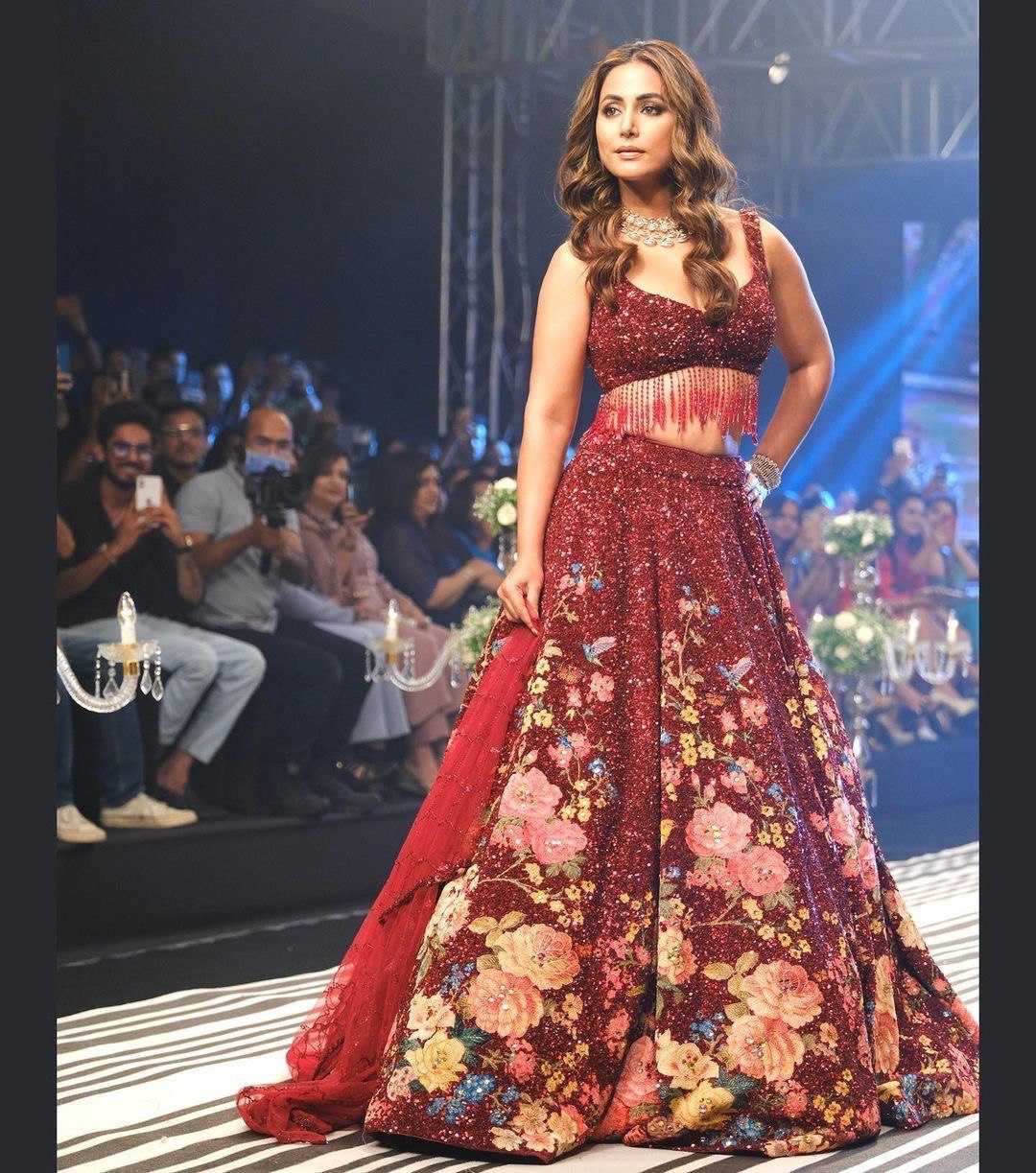  BOLLYWOOD STYLE LEHENGA