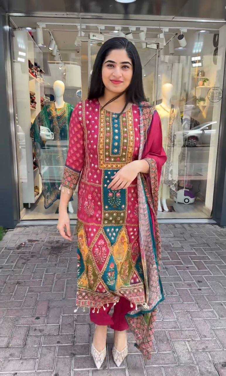 YNF MASLIN RIN141 1845 SUITS & DRESSES WHOLESALE LADIES PRINTED EMBROIDERY LADIES SILK SUITS MANUFACTURER