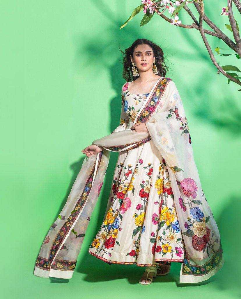 YNF MUSLIN COTTON KESH149 1250 GOWNS WHOLESALE ANARKALI LONG PRINTED FANCY GOWNS MANUFACTURER