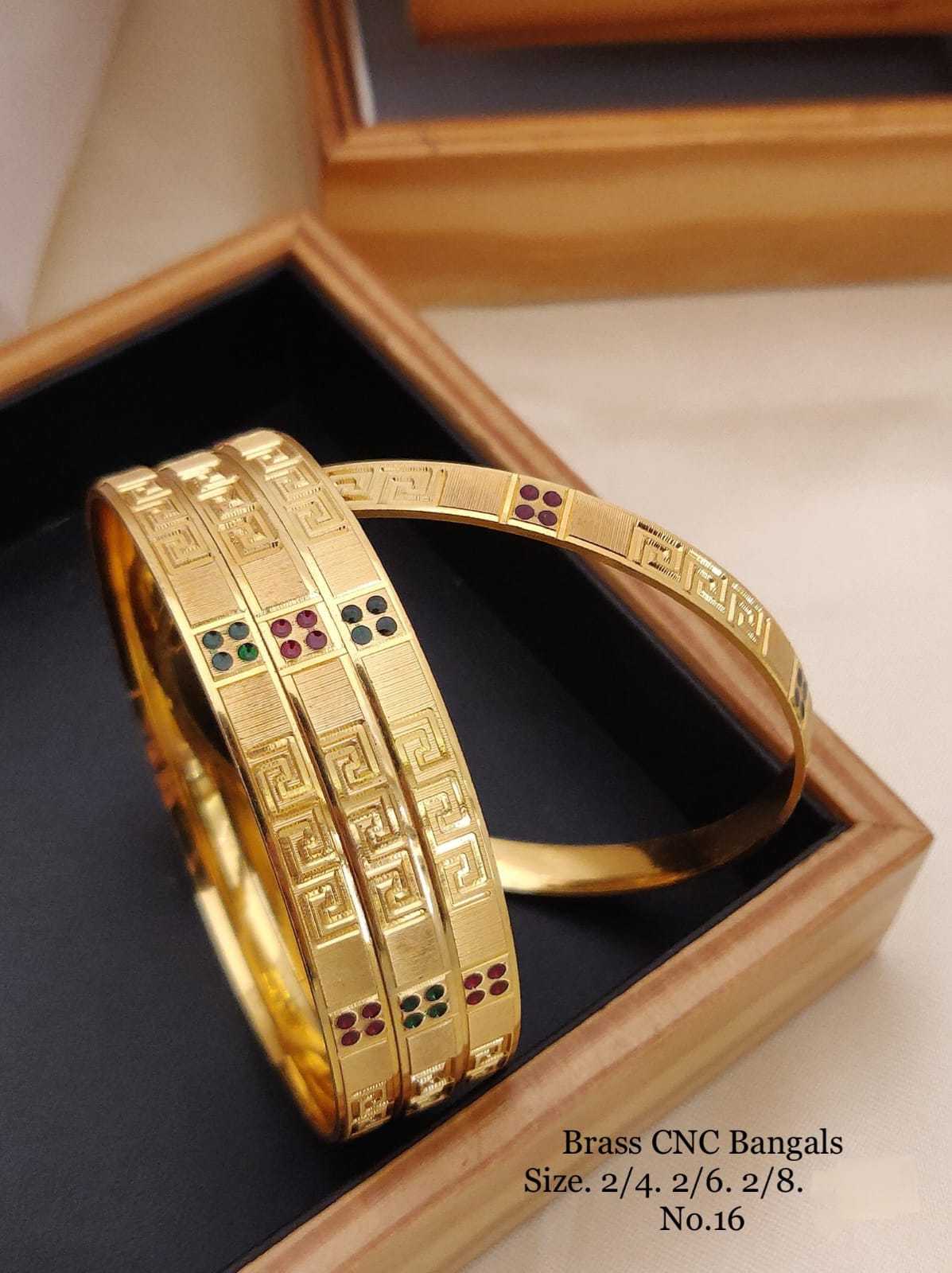 YNF BRASS 111A WOMENS JEWELLERY WHOLESALE FASHION BRASS GOLD BANGLES MANUFACTURER