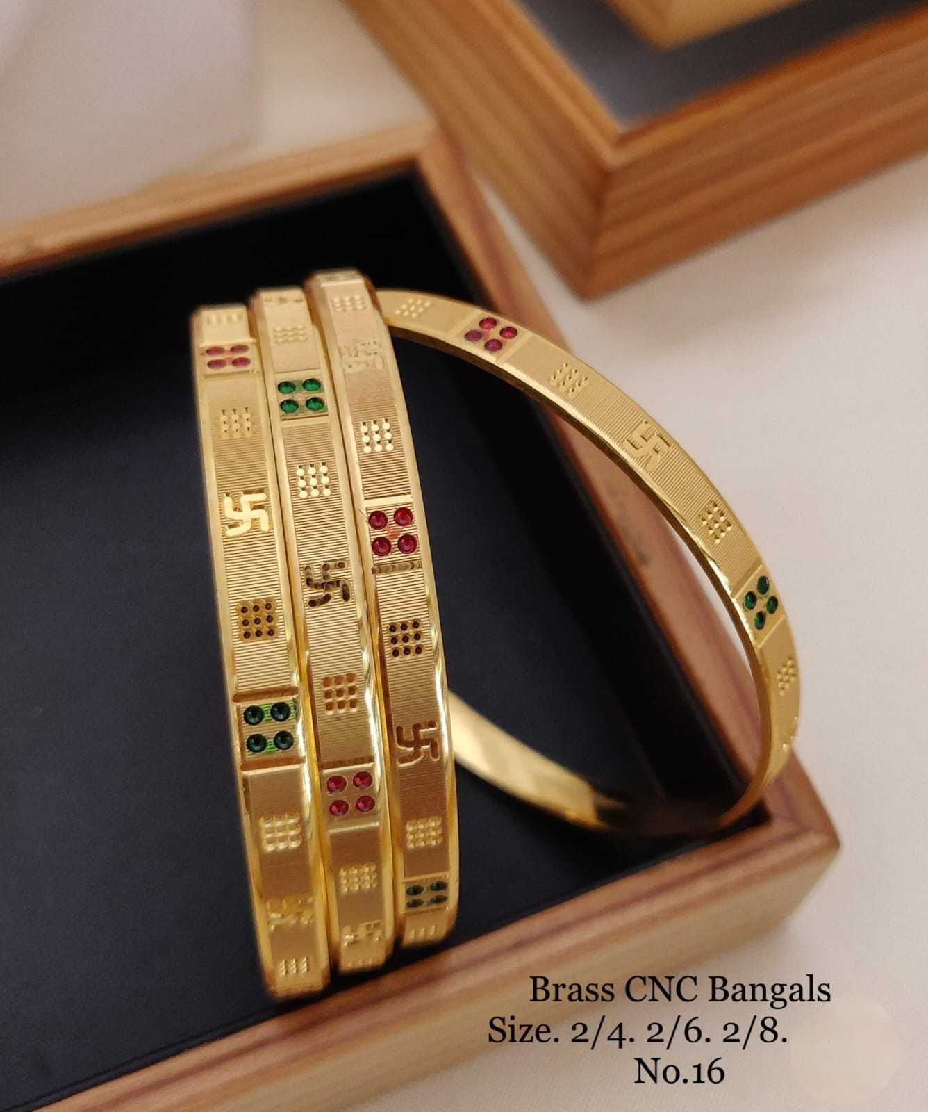 YNF BRASS 114A WOMENS JEWELLERY WHOLESALE FASHION BRASS GOLD BANGLES MANUFACTURER