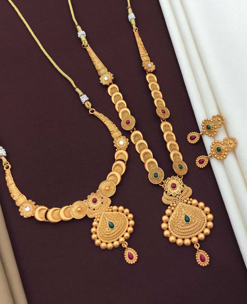 ARTIFICIAL NECKLACE SETS