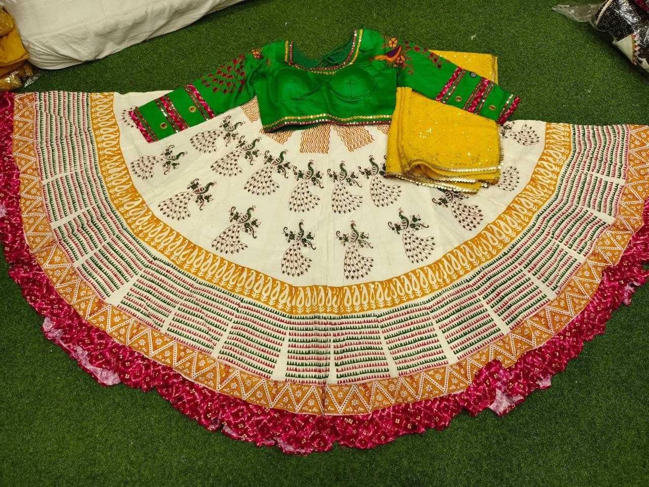 YNF COTTON KESH179 AHB36 LEHENGAS WHOLESALE TRADITIONAL NAVRATRI CHANIYA CHOLI LEHENGAS MANUFACTURER