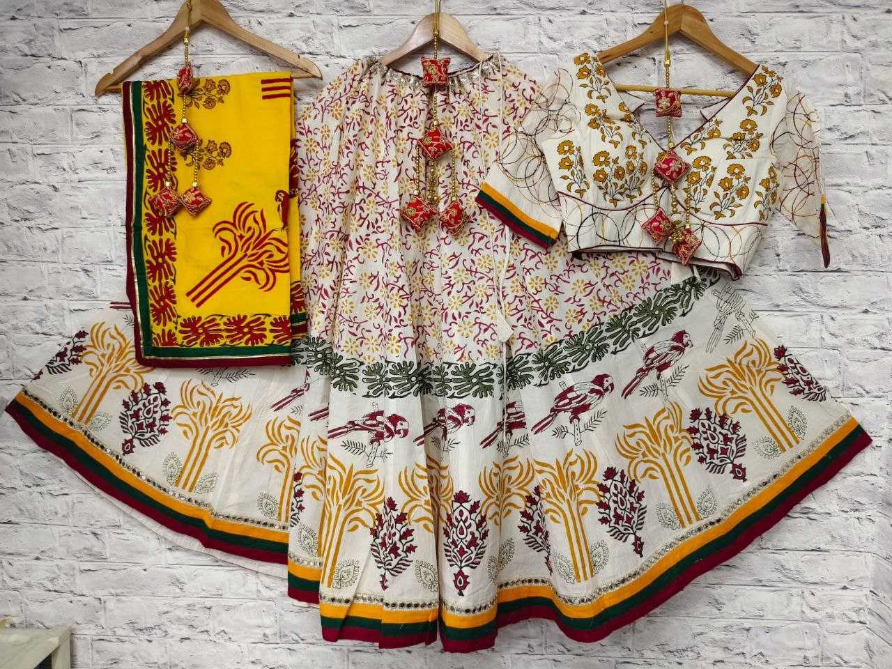 YNF COTTON KESH179 AHB63 LEHENGAS WHOLESALE TRADITIONAL PRINTED WHITE LEHENGAS MANUFACTURER