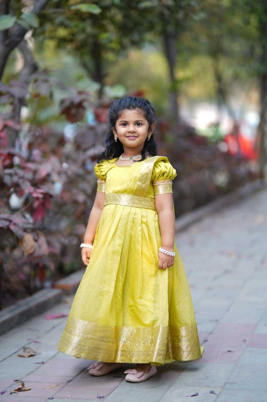 YNF KOTA CHECKS KESH109 RRKT18 KIDS WEAR WHOLESALE KIDS GOWNS MANUFACTURER