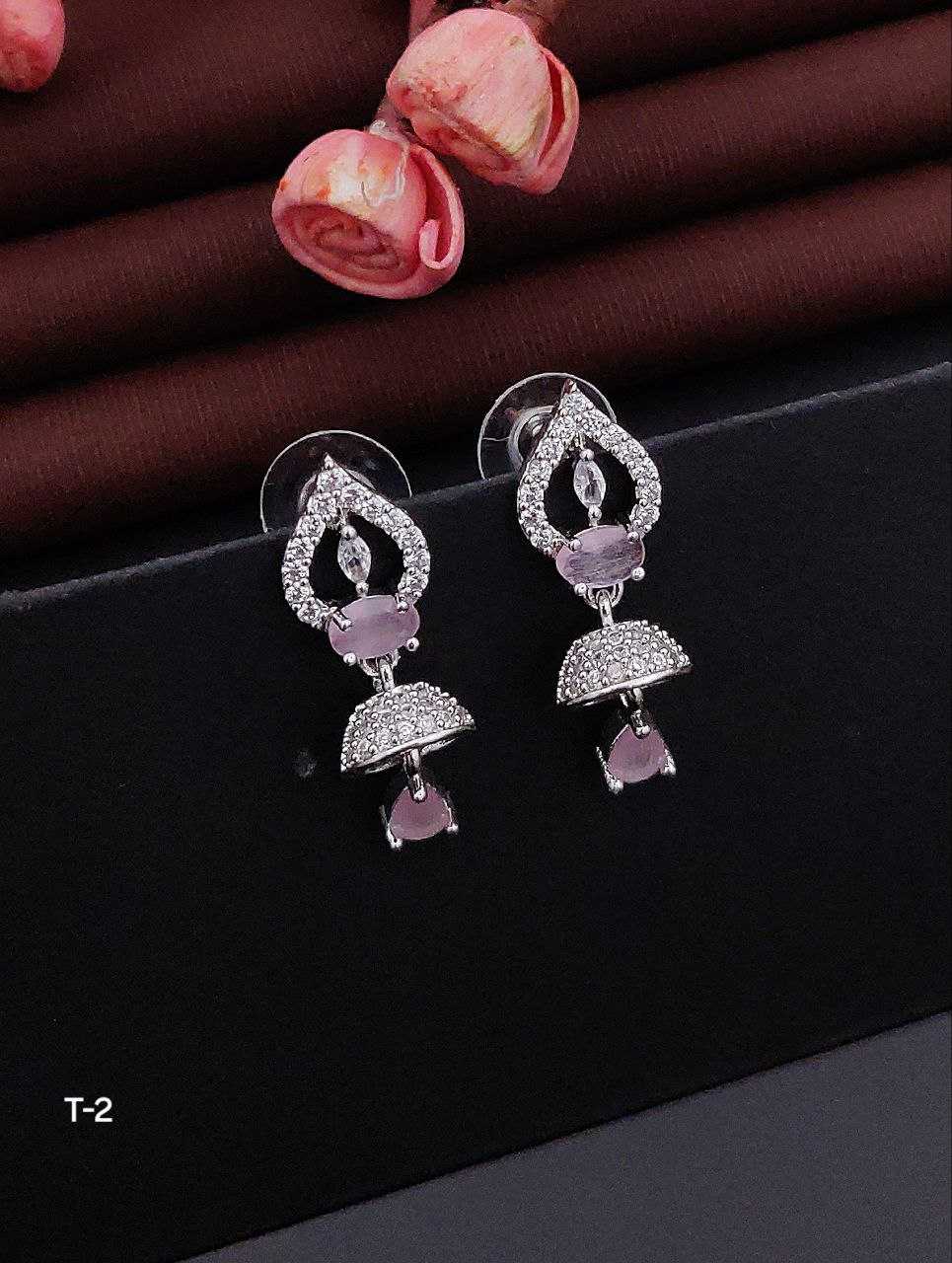 ARTIFICIAL EARRING