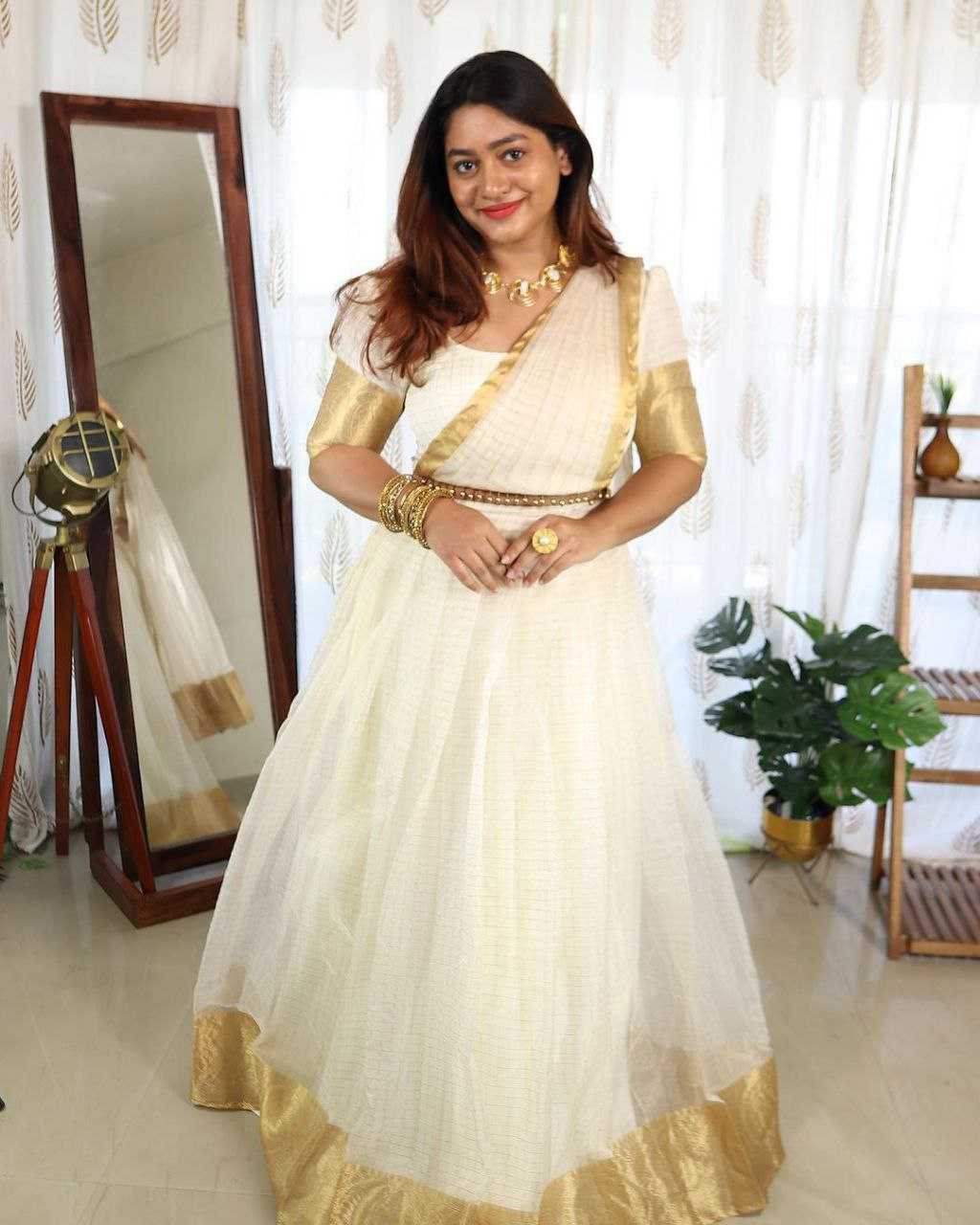 SIMPLE LEHENGA