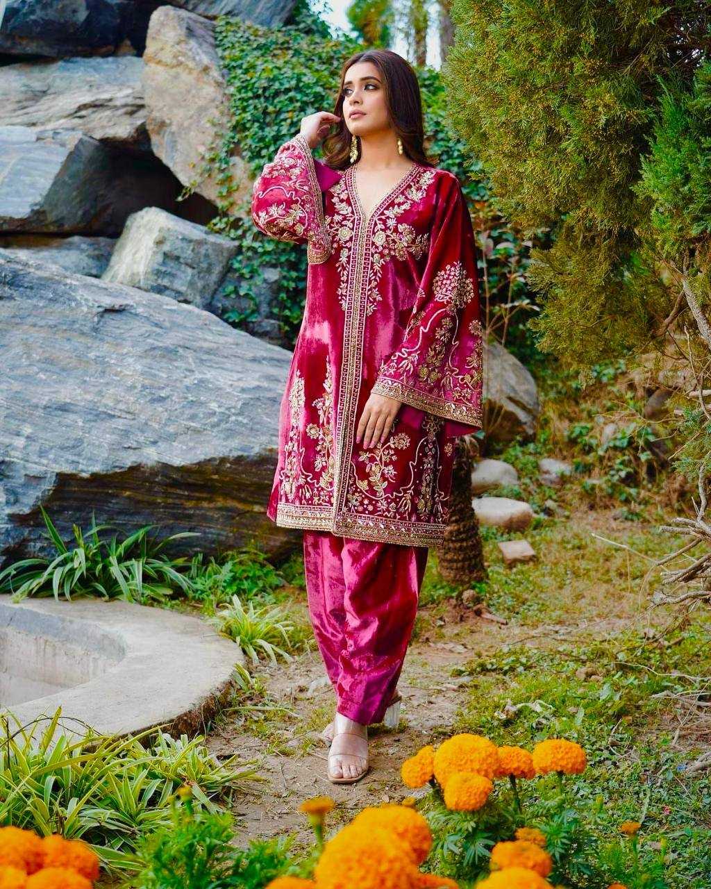 YNF VELVET KESH149 1322 SUITS & DRESSES WHOLESALE VELVET EMBROIDERY LADIES PINK SALWAE SUITS MANUFACTURE