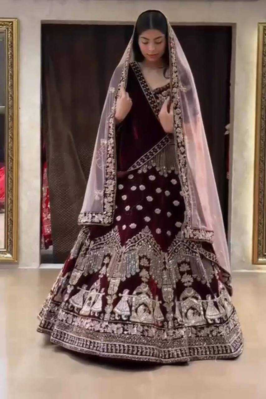 YNF VELVET RIN108 1685 LEHENGAS WHOLESALE DESIGNER BRIDAL EMBROIDERED VELVET SEQUINS LEHENGAS MANUFACTURER