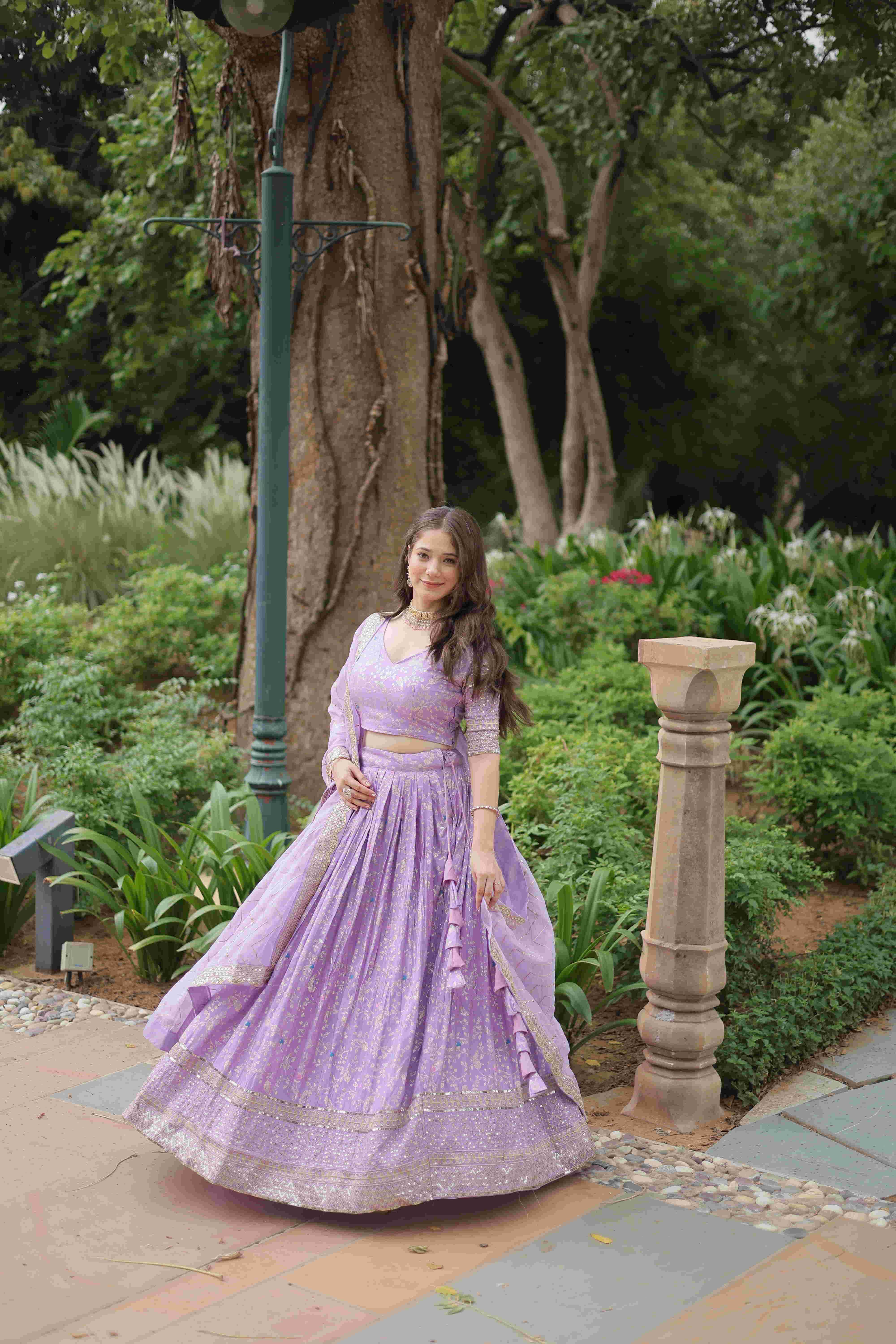 Ynf Viscose KESH132 7124 Lehengas Wholesale Embroidered Lehenga Sequins Lehenga Golden Lehenga Manufacturer