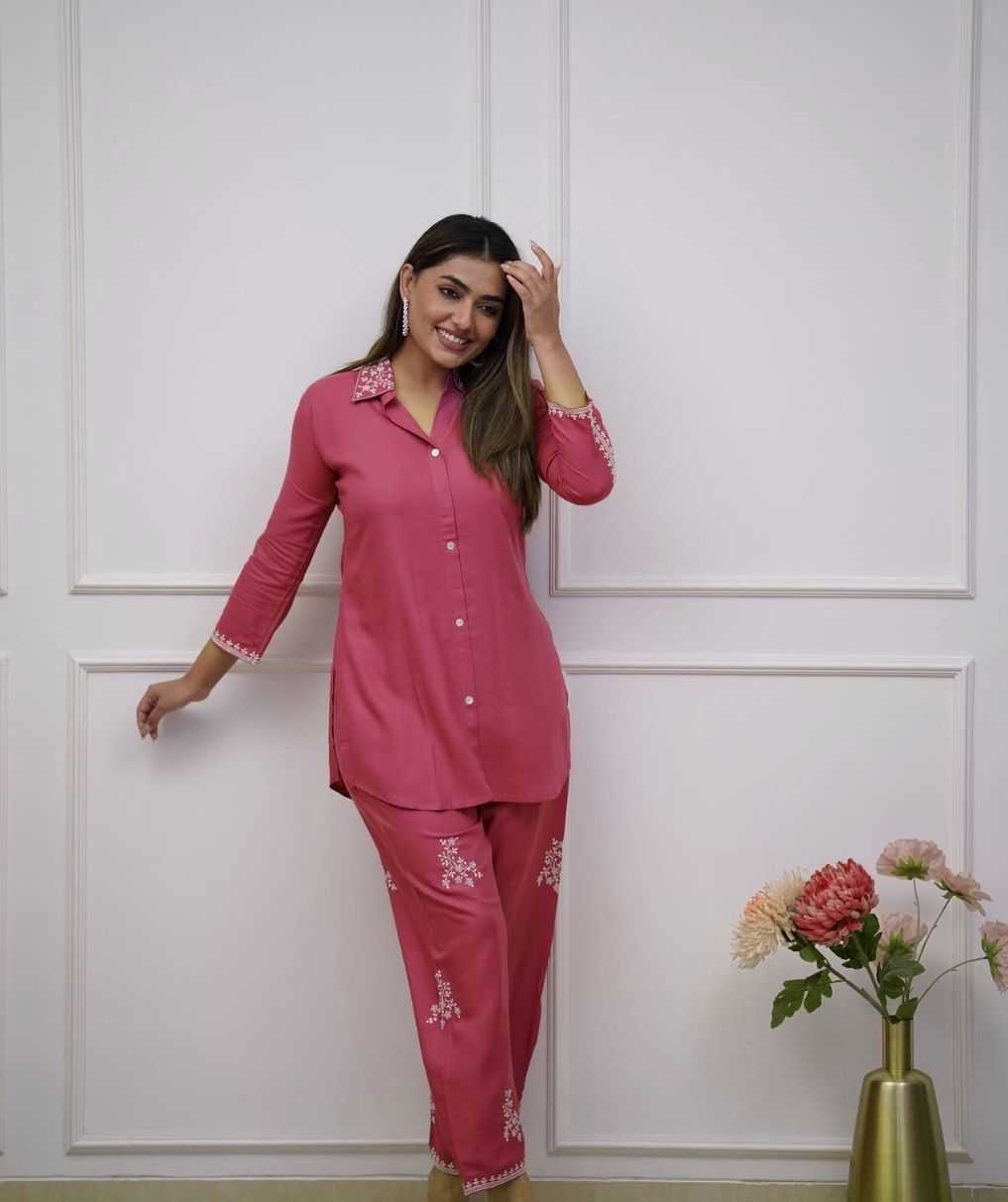 Ynf Heavy Rayon KESH253 SNF15 Kurti Western Wears Festive Collections Wholesale Co-ord Set Short Kurtis Kurti With Pants Manufacturer