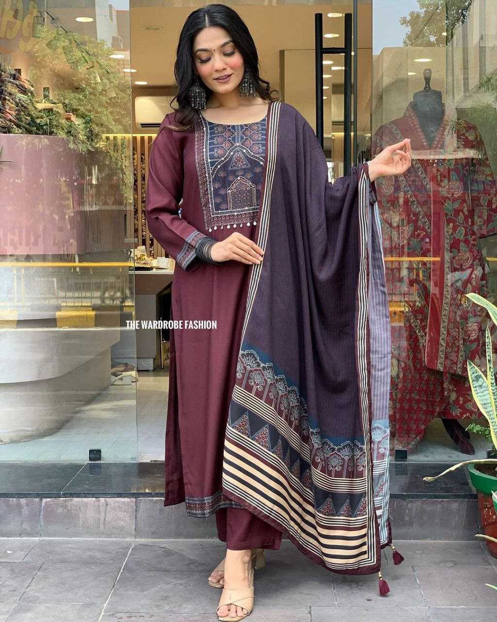 Ynf Muslin KESH352 KVD 19 Suits & Dresses Wholesale Ladies Suits Sharara Salwar Suits Printed Suits Handwork Suits Manufacturer