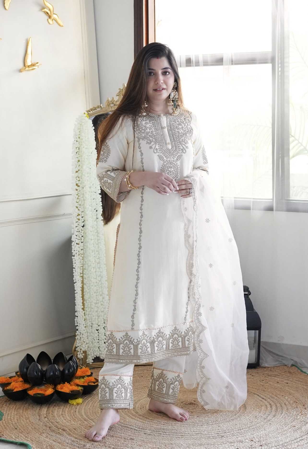 WHITE SALWAR SUIT