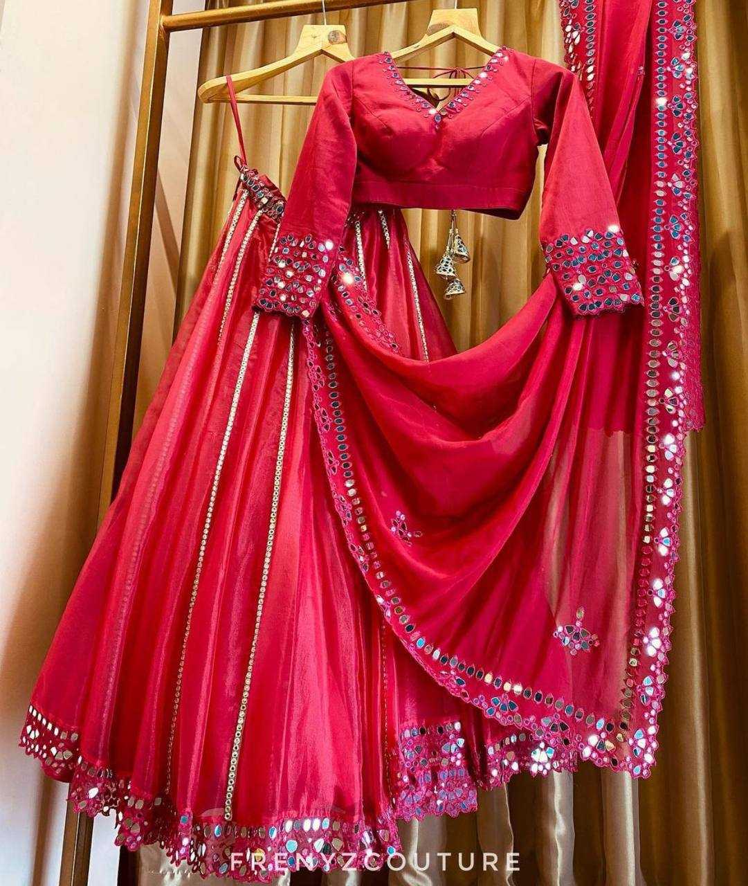 BOLLYWOOD LEHENGA CHOLI