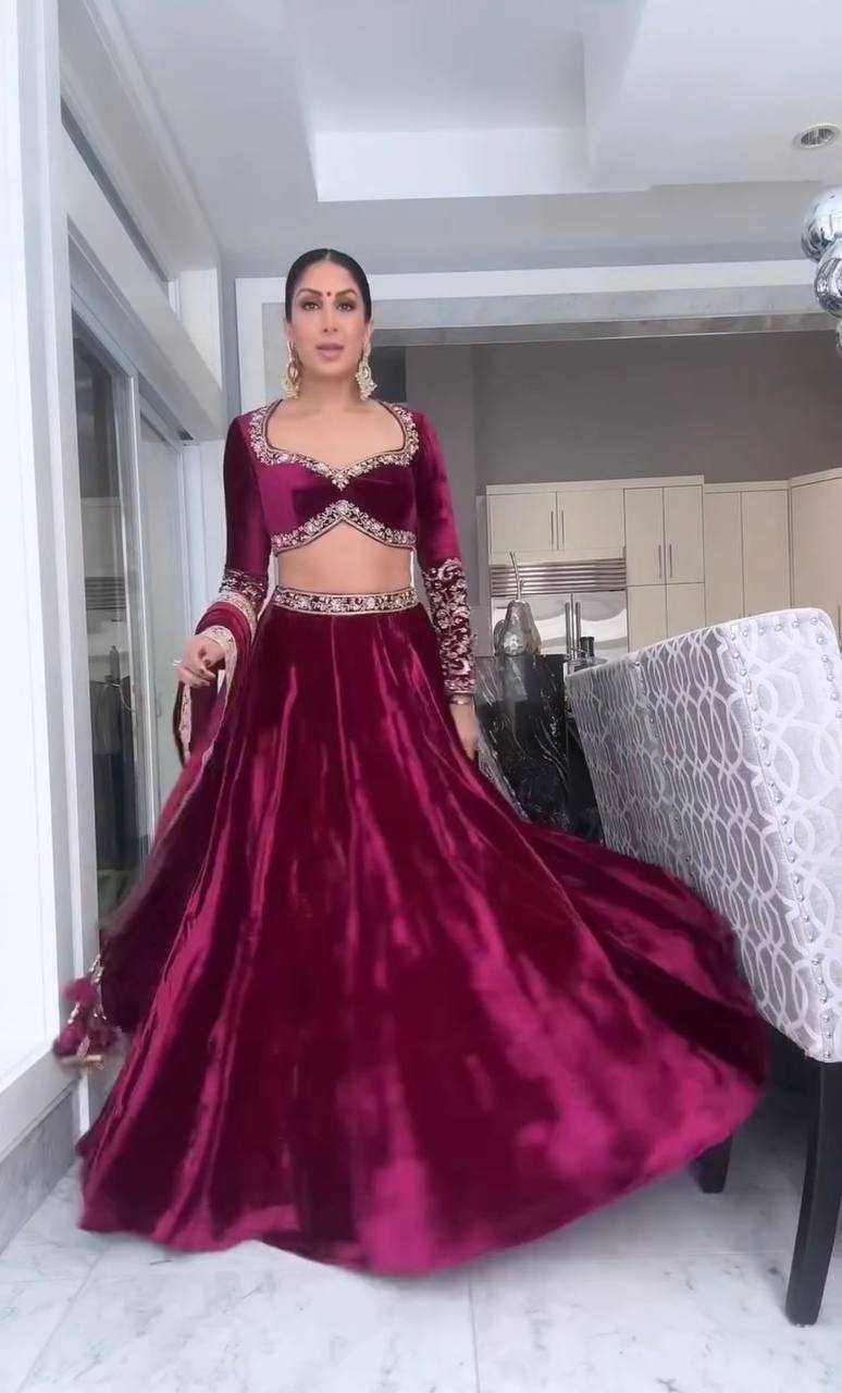 Ynf Velvet RIN213 H74 Lehengas Wholesale Velvet Lehenga Zari Work Lehenga Sequins Lehenga Manufacturer