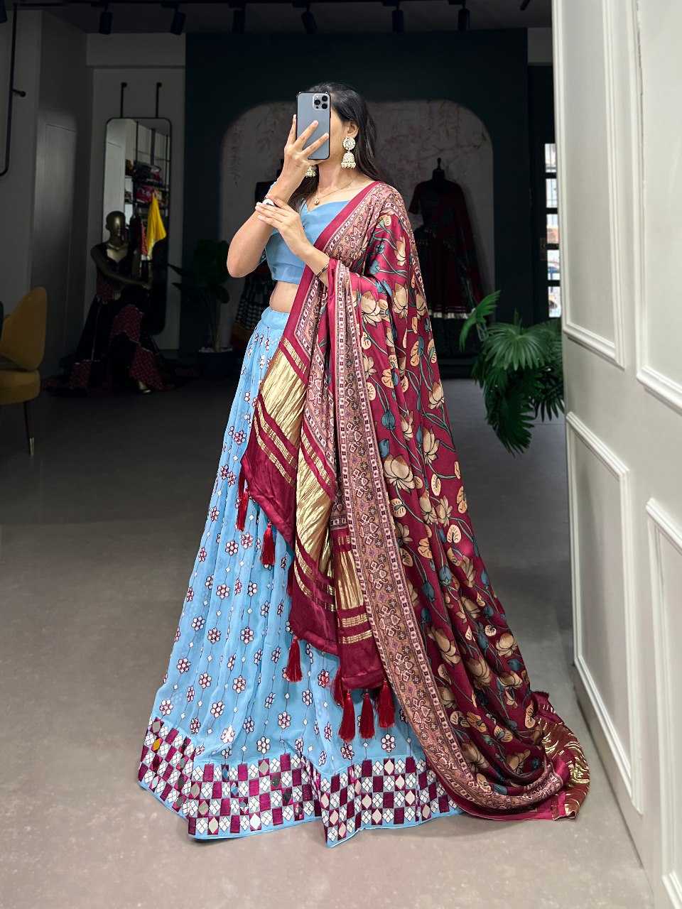GEORGETTE LEHENGA