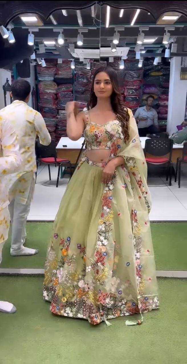 NET FANCY LEHENGA