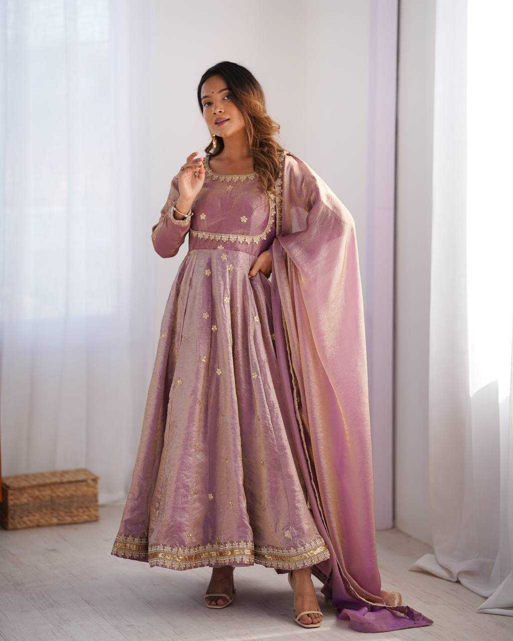 WEDDING GOWN