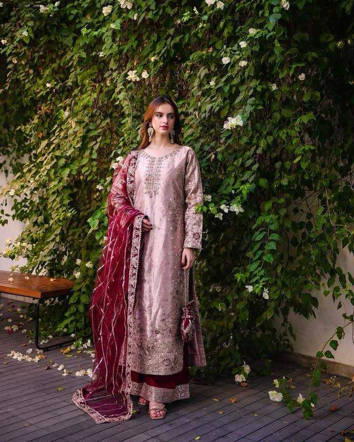 HANDWORK SUITS