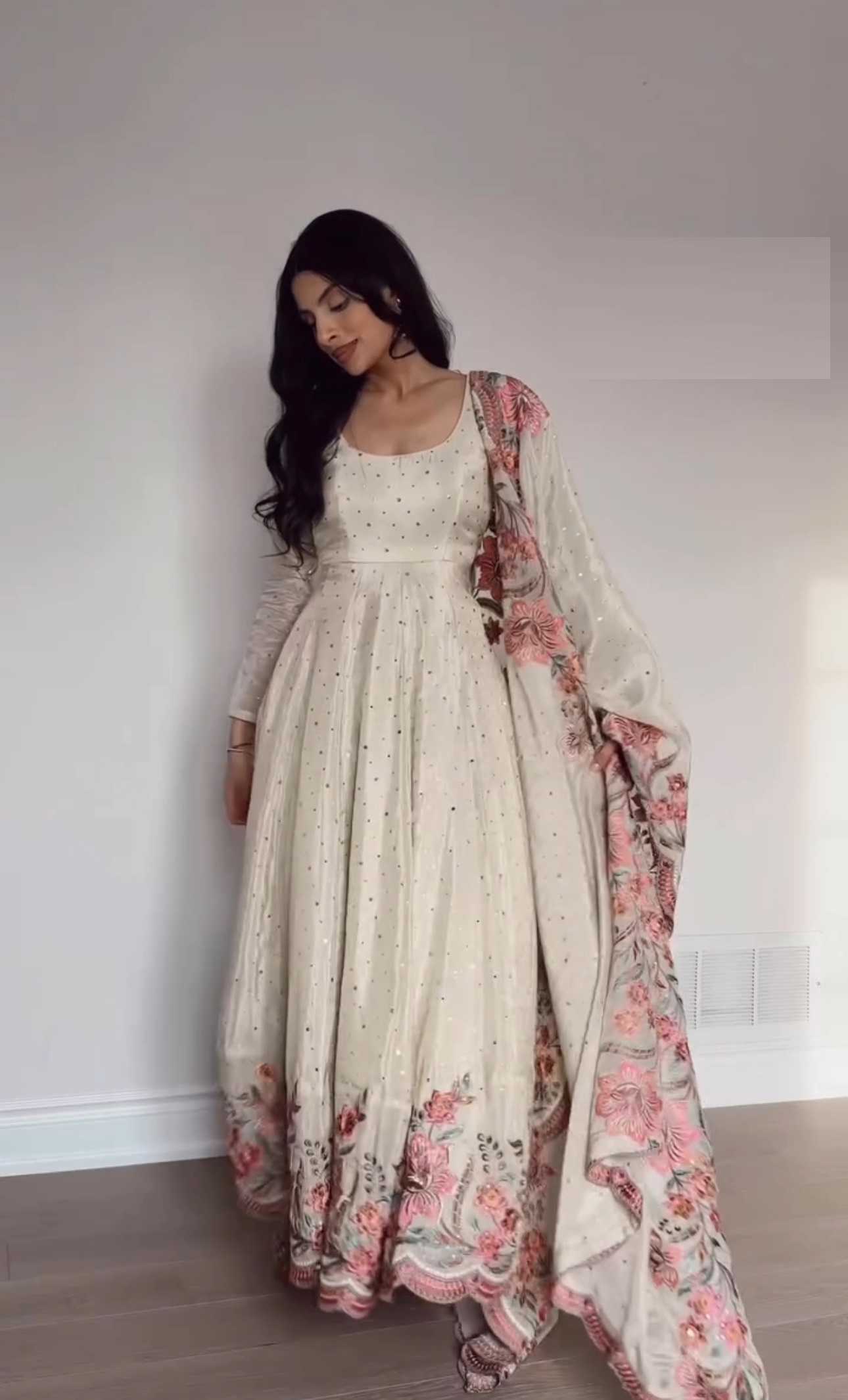 WEDDING GOWN