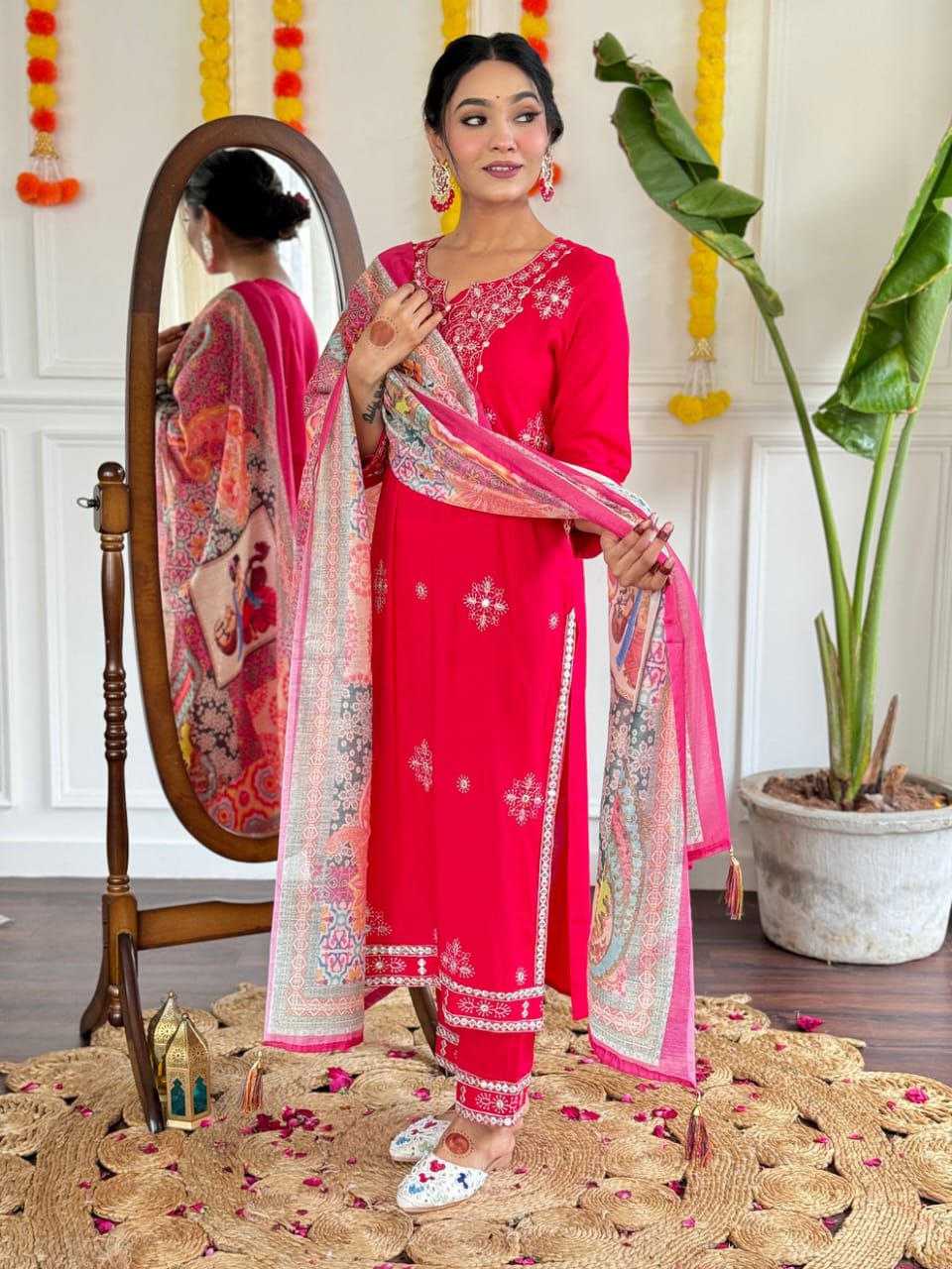 LADIES SUITS