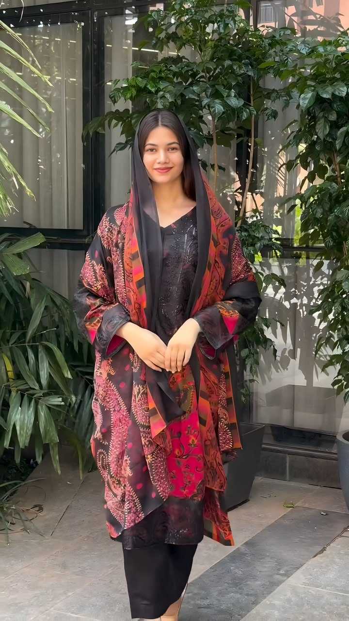 LADIES SILK SUIT
