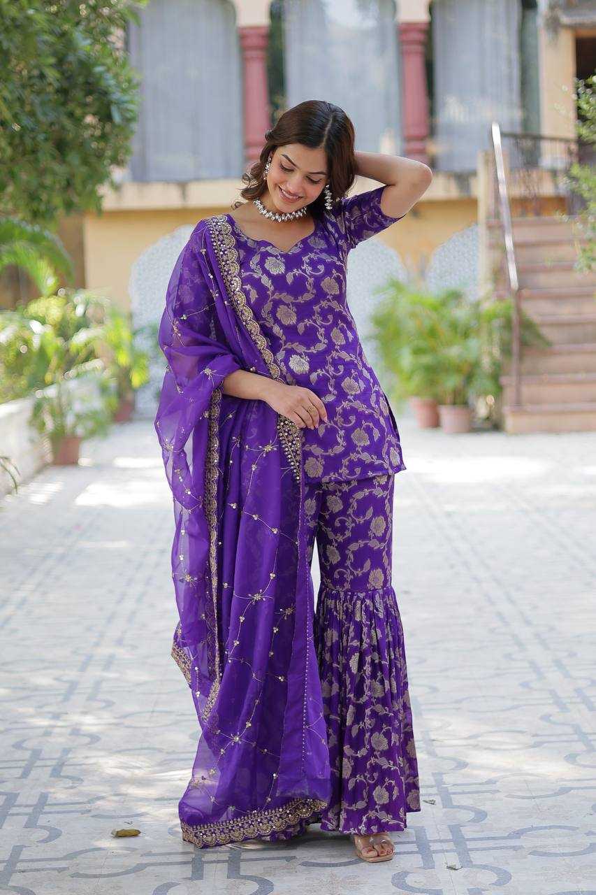 PALAZZO SUIT