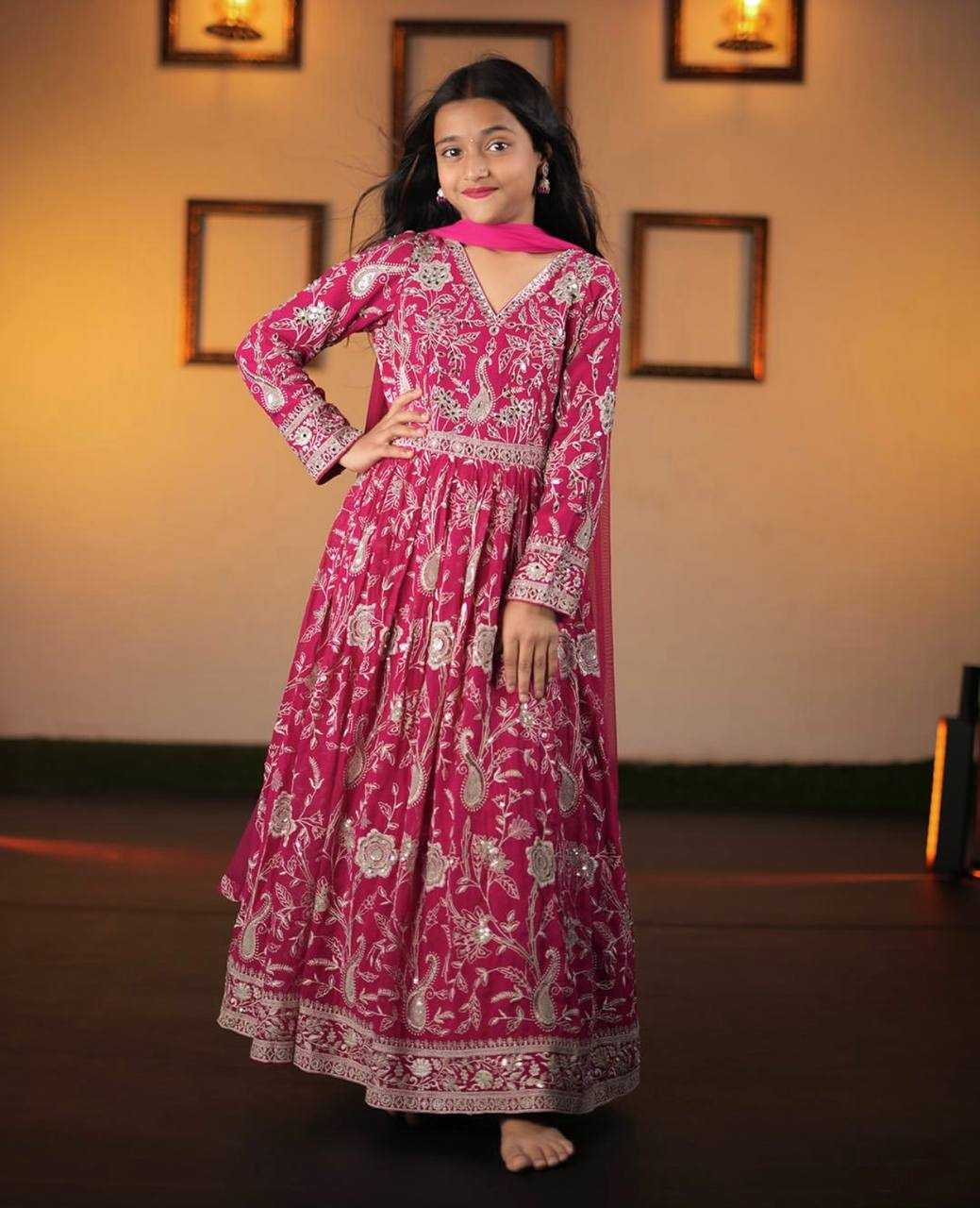 KIDS GOWN