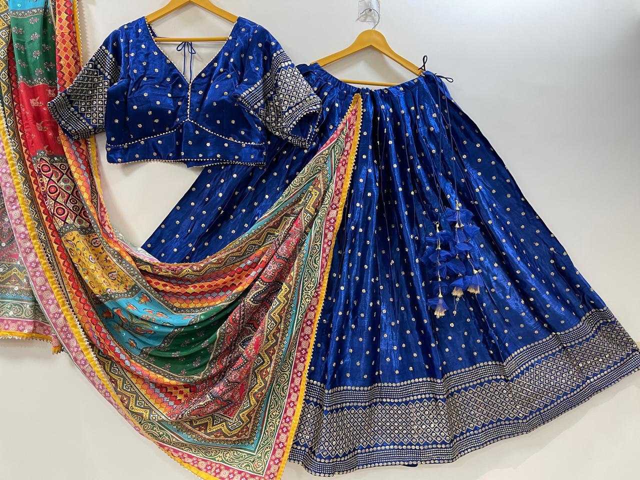  SEQUINS LEHENGA