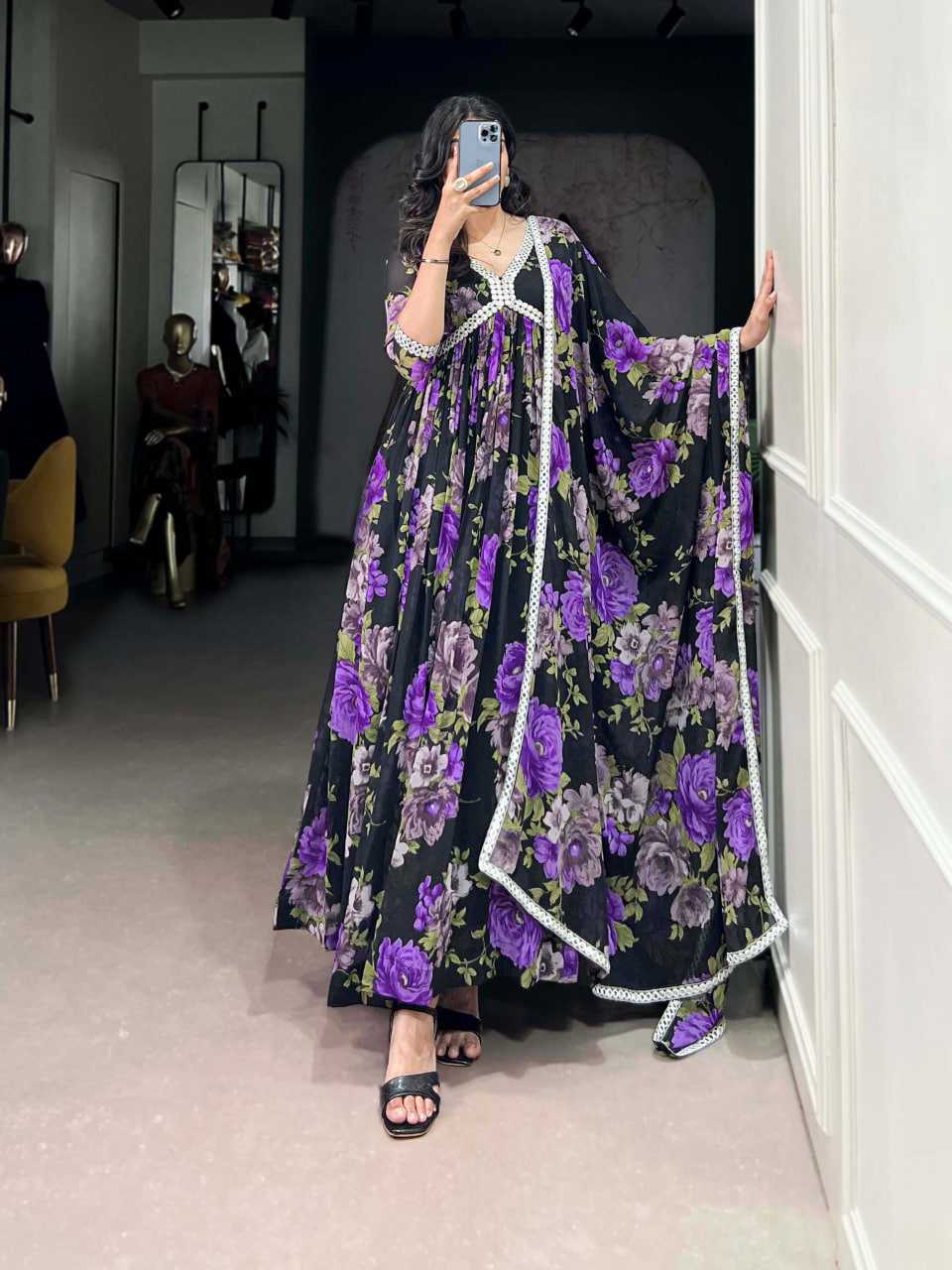 PRINTED GOWNS