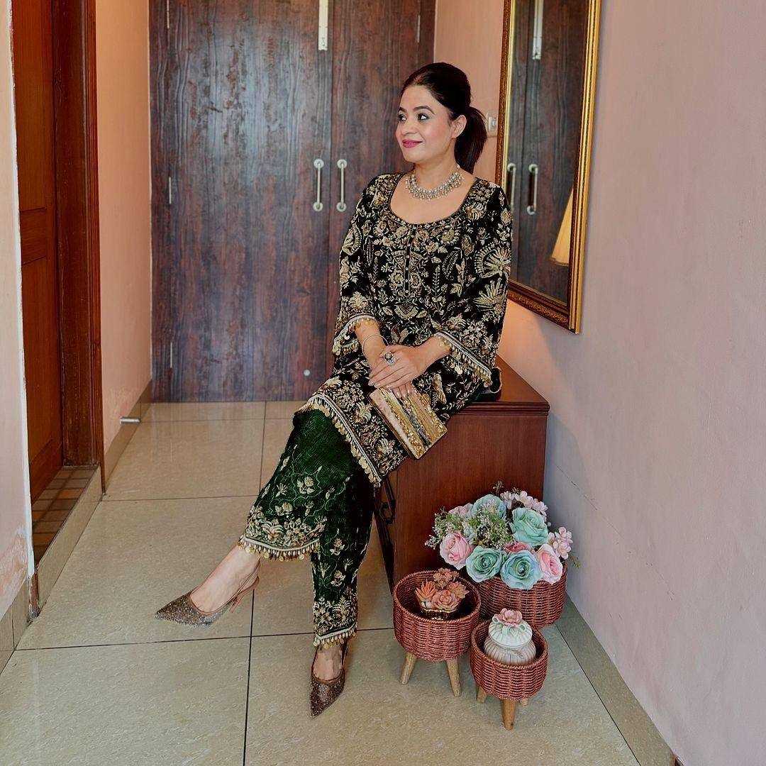 EMBROIDERED KURTIS