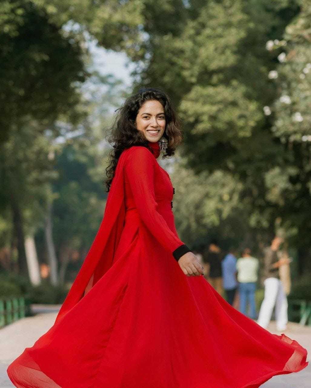 FULL SLEEVE GOWNS
