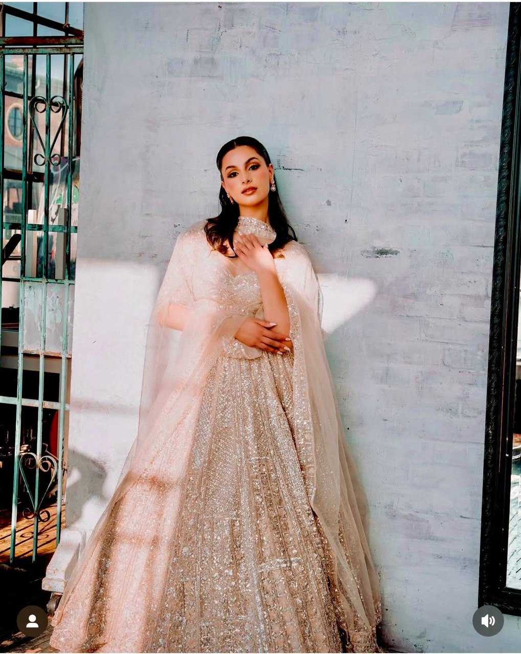  SEQUINS LEHENGA