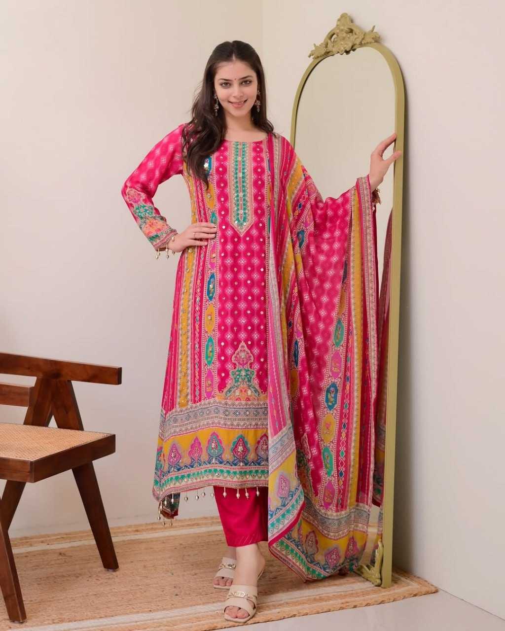 KASHMIRI SUITS