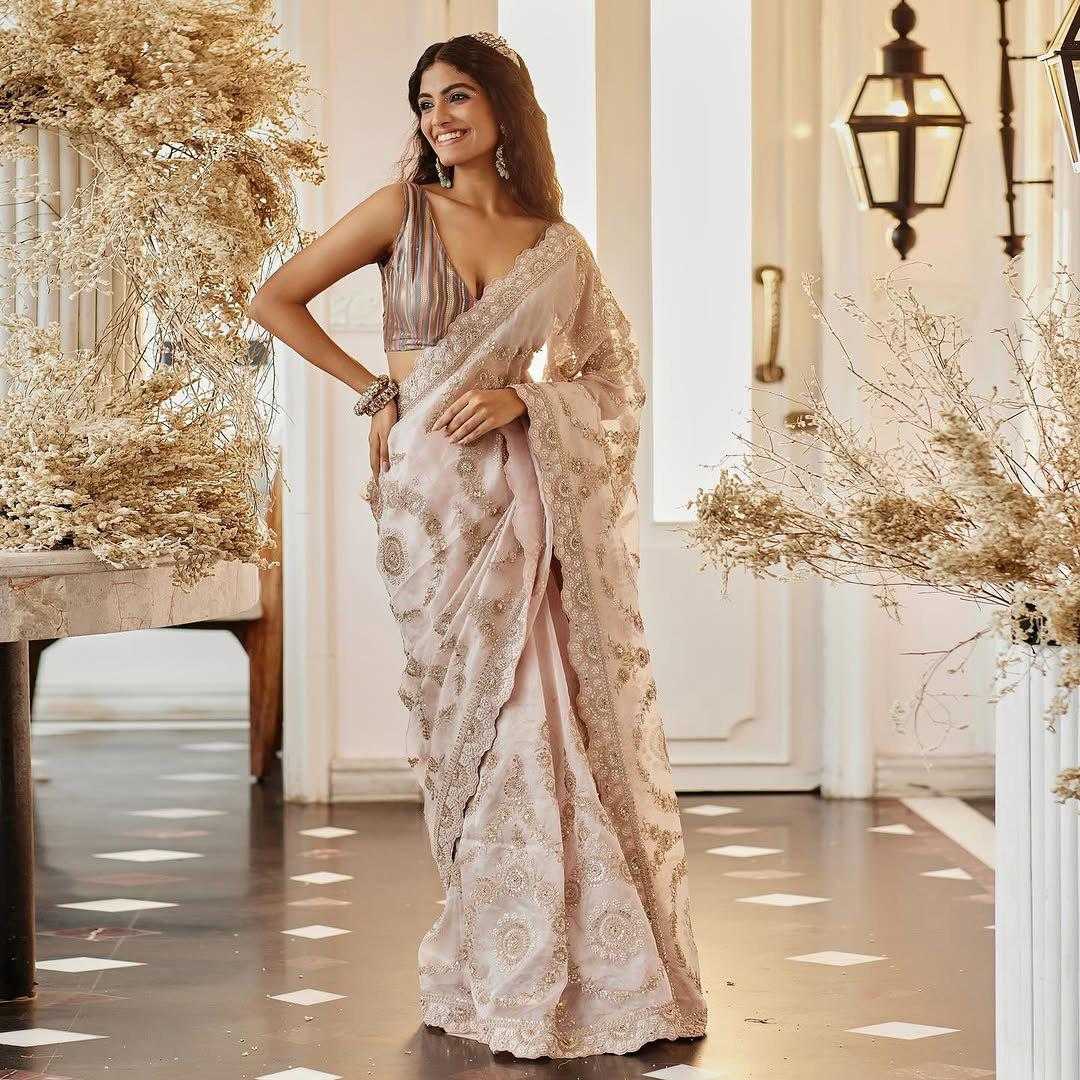 WEDDING OUTFITS