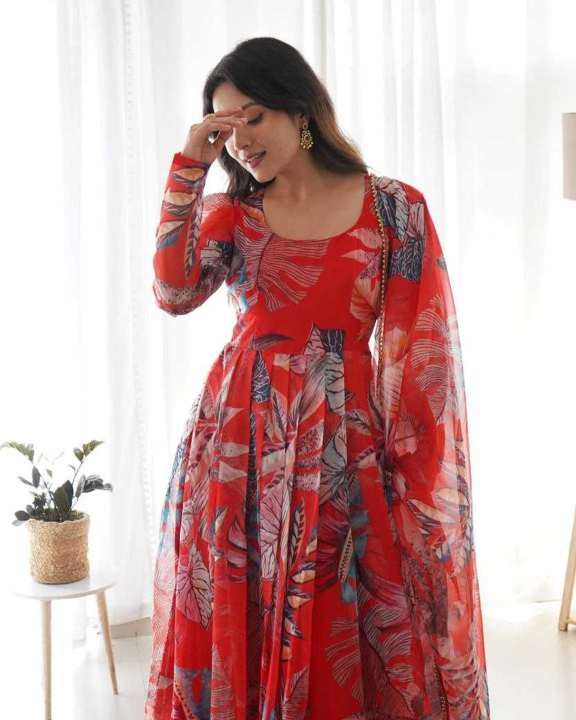 PRINTED SUITS
