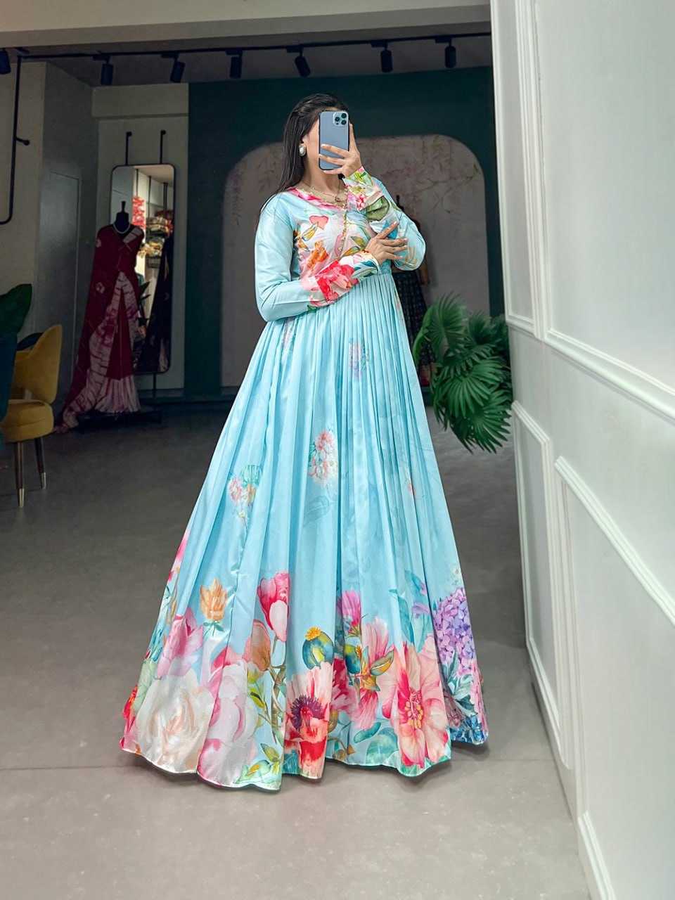 PRINTED GOWNS