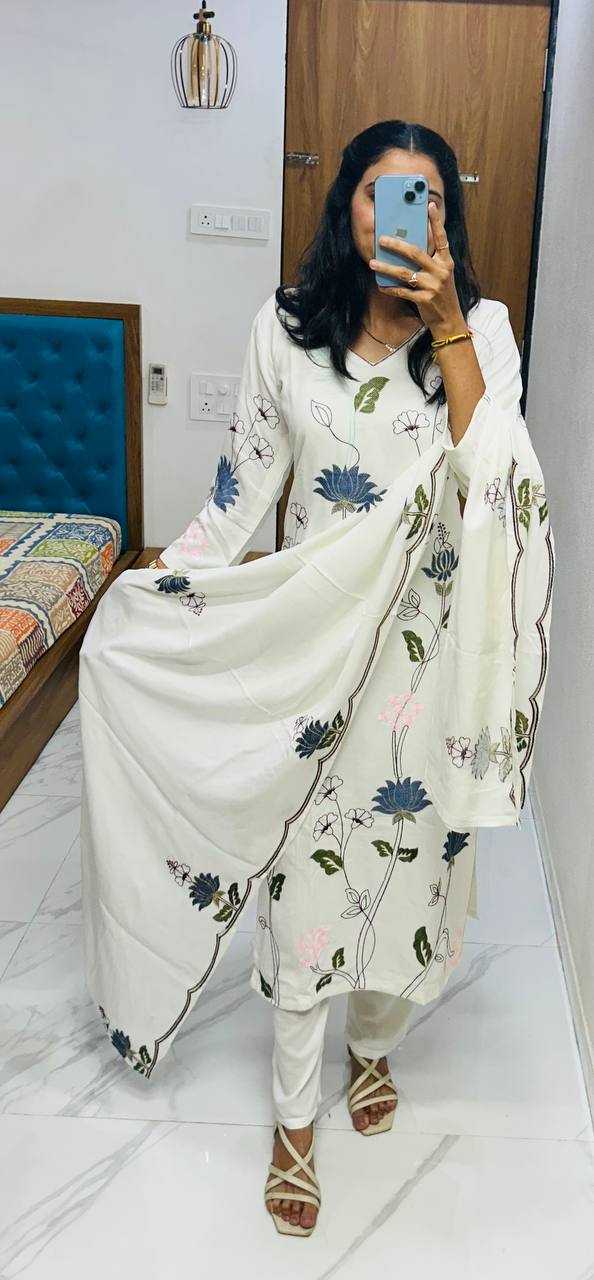PRINTED SUITS