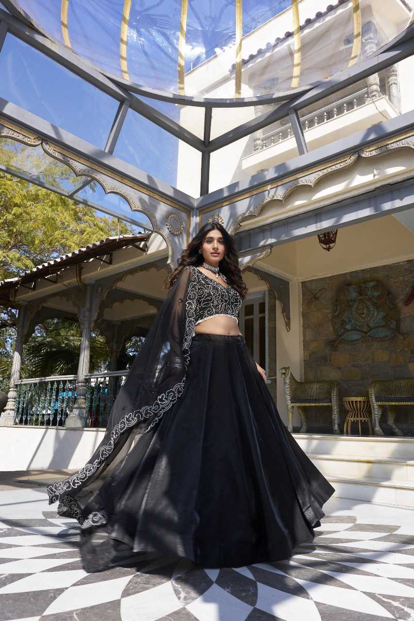 DESIGNER LEHENGA