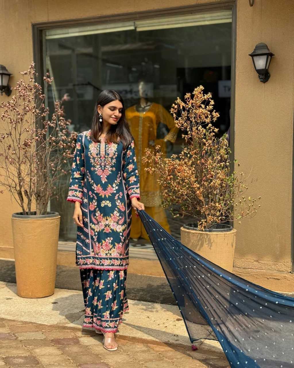 HANDWORK SUITS