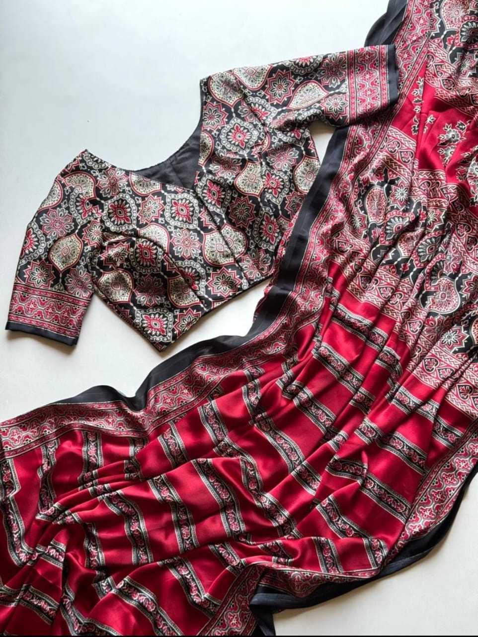  LIGHTWEIGHT SILK SAREES