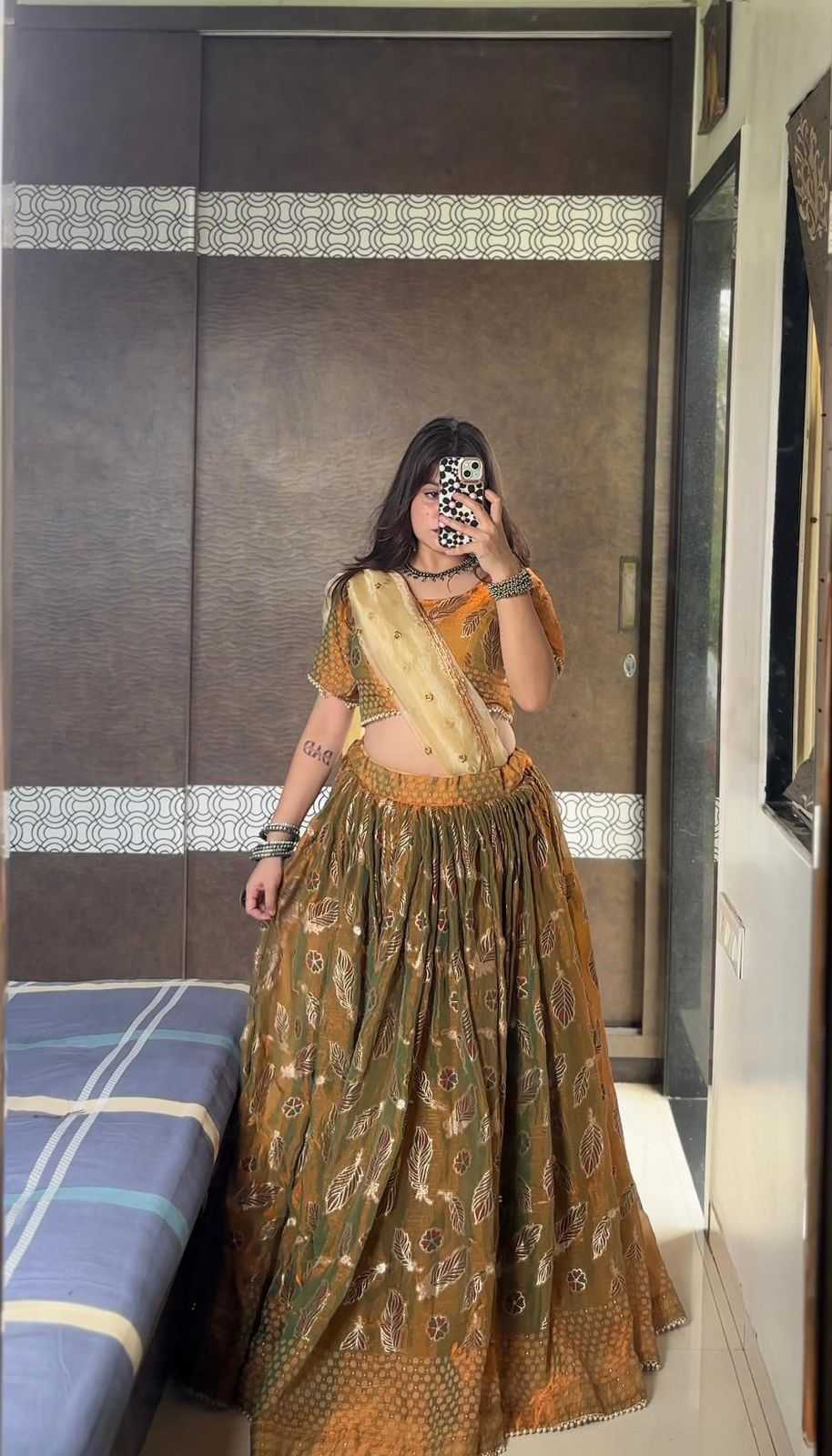 DESIGNER LEHENGA CHOLI