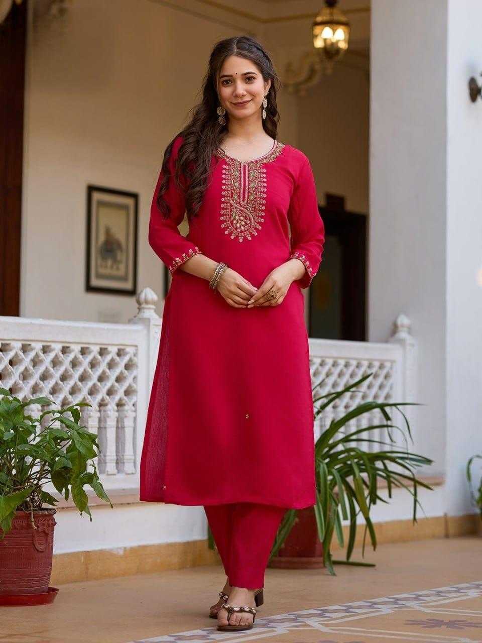DESIGNER KURTIS