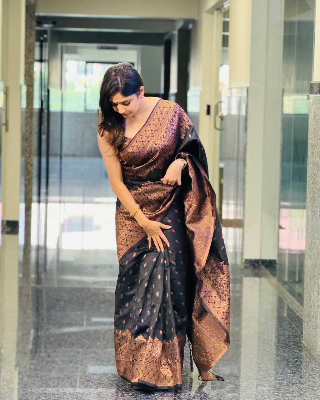 TRADITIONAL SILK SAREES