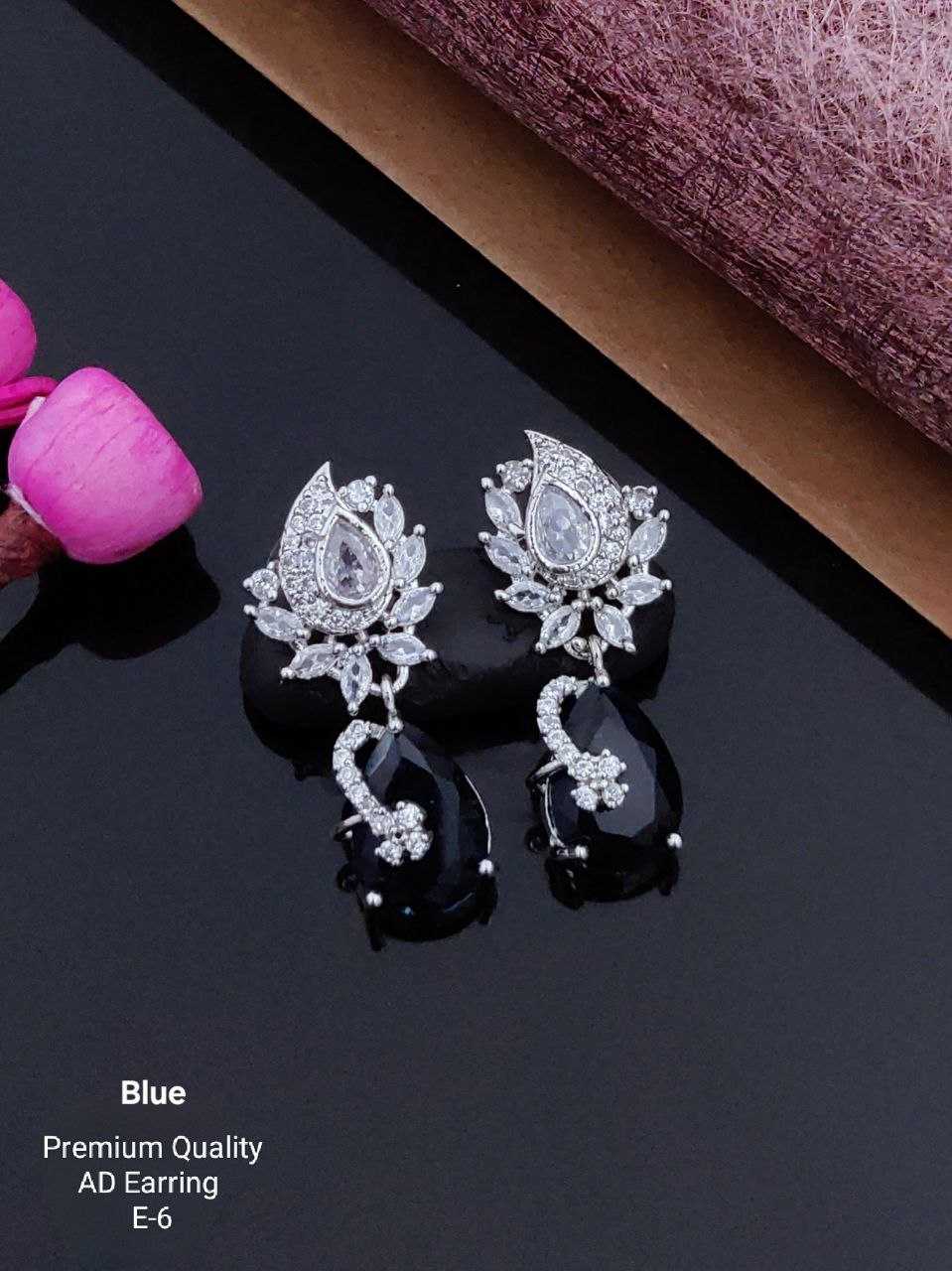 EARRINGS WITH STONES