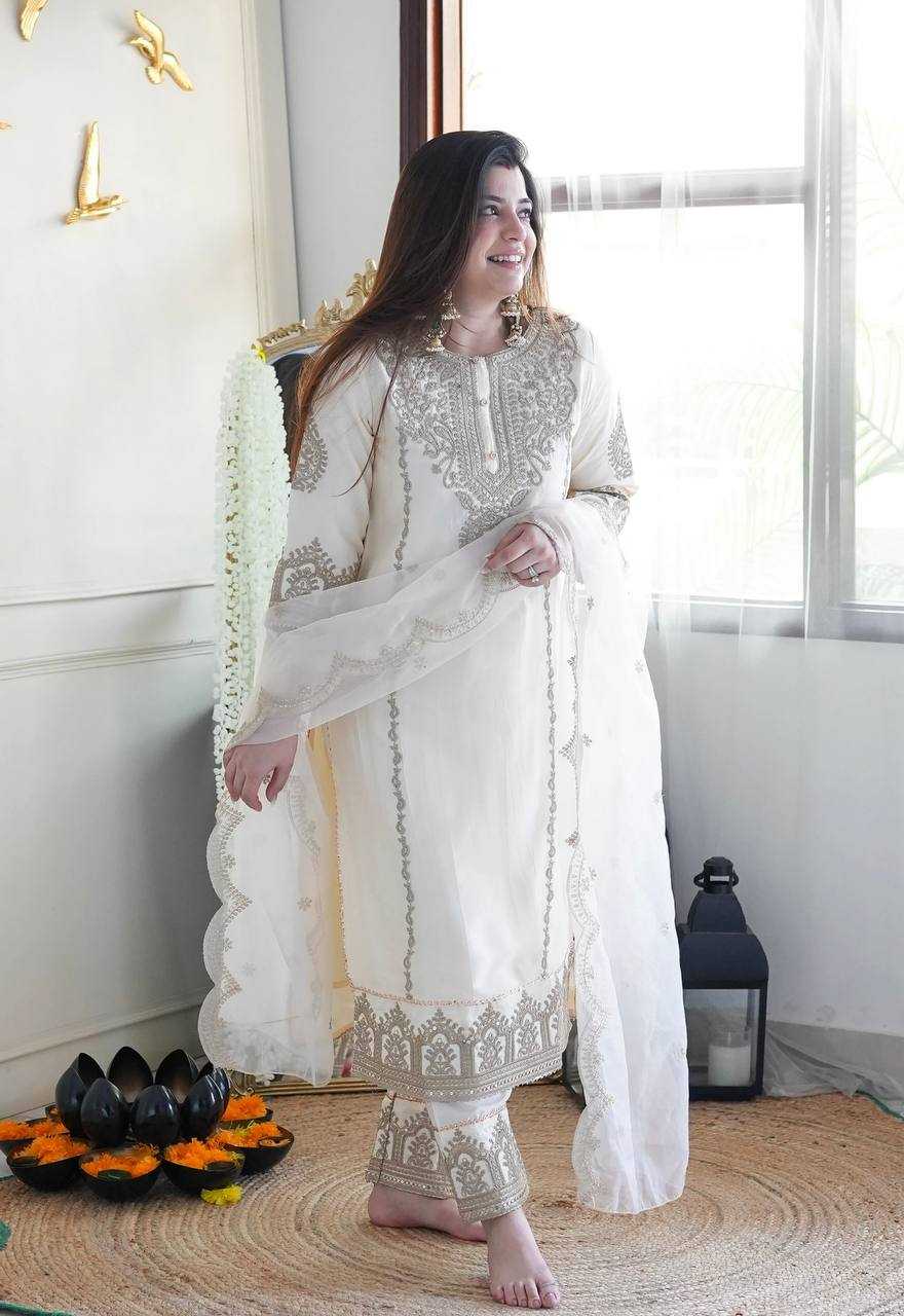 LADIES SILK SUIT